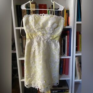 Beautiful Karen Miller light yellow dress with flowers lace design